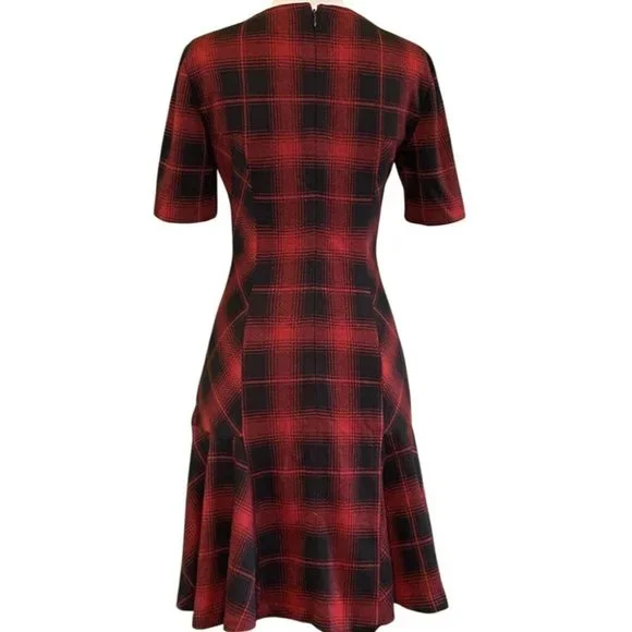 Tahari Half Sleeve Round Neck Godet Flare Red Glen Plaid Knit Dress Size 2 - Picture 4 of 7